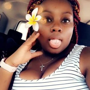 Meet your Posher, Deshannon